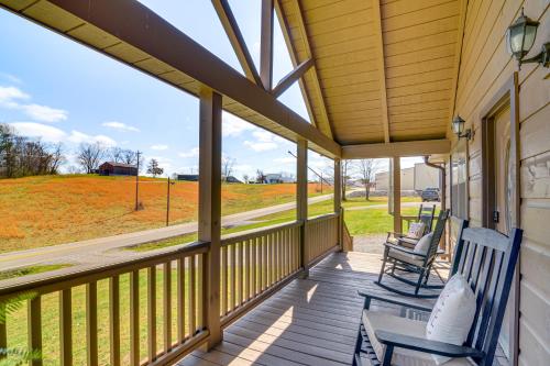 Modern Cabin with Grill Near Golf and Bass Fishing! in Frogue, USA