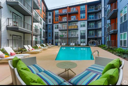 Central Buckhead Suite in Lindridge-Martin Manor