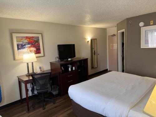 Quality Inn Newark - image 12