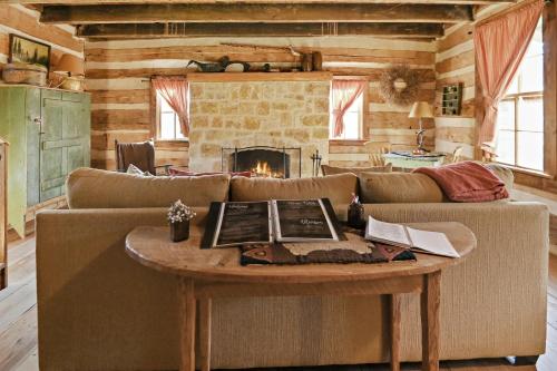AB Butlers Dog Trot - Marshall Creek Suite - image 2
