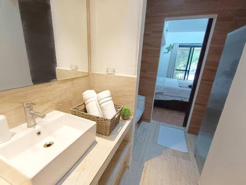Oceanfront, 2 huge pools, Relax and enjoy Celestun Nature, Селестун (фото 5)