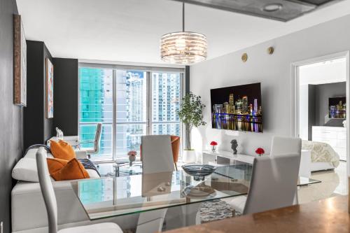 Icon brickell 1 bed 1 bath residence, Miami