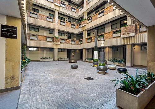 Sandton Splendid Apartment 510 Power Backup Water Backup