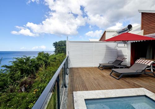 ブイヤント LES GALETS ROUGES LODGES & SPA 4つ星 ホテル 眺望