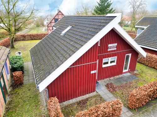 Ferienhaus mit Terrasse und Balkon