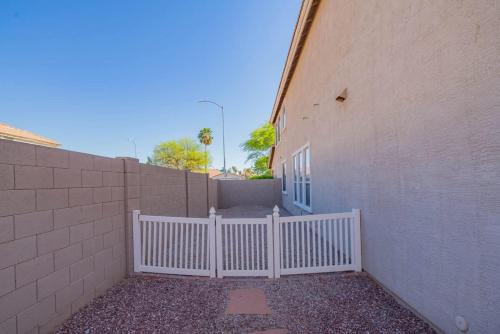 Family Fun Retreat Mesa AZ w Pool