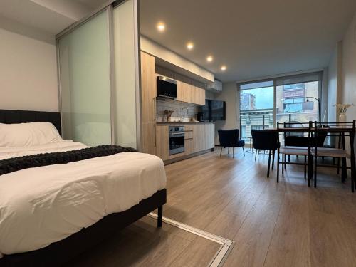 Deluxe Double Room (2 Adults + 1 Child) image 5