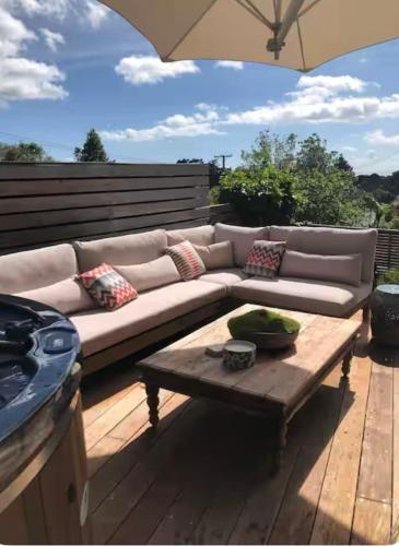 Villa Del Mar Seaside Escape in أوريوا