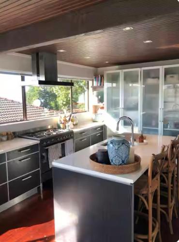 Villa Del Mar Seaside Escape in أوريوا