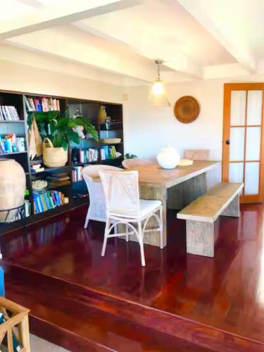 Villa Del Mar Seaside Escape in أوريوا