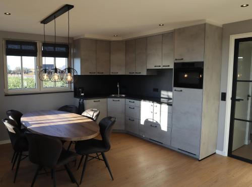 Konyha, NIEUW Landzicht in Serooskerke (Zeeland)