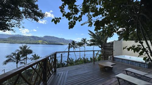 Refúgio na natureza com vista espetacular em Ilhabela (Refugio na natureza com vista espetacular em Ilhabela) in หาดปอร์ติงโย