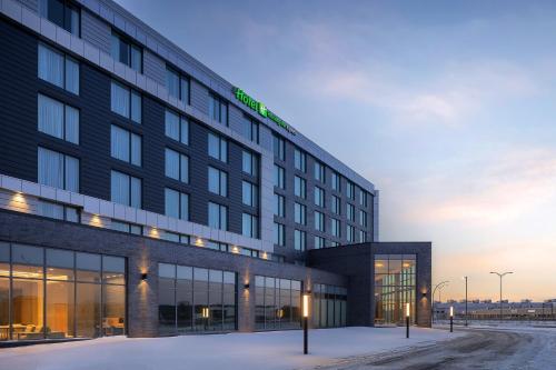 Holiday Inn Express Montreal Airport - St-Laurent by IHG - Hotel - Montréal