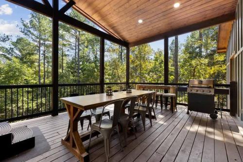 Chic Rustic Cabin- Woodsy Retreat in Eagle Mt