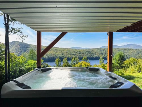 Sunset, Lake and Mtn View, Theater, Hot Tub, Xbox, Close to Sunday River, Bryant Pond