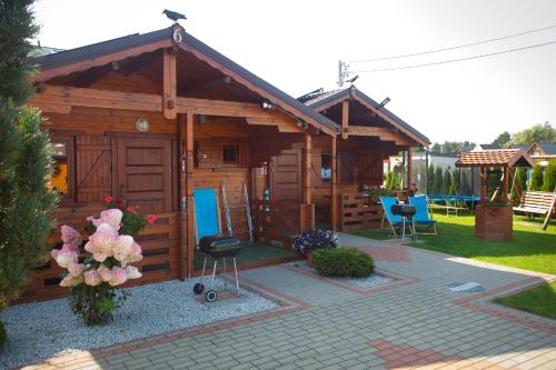 Two-Bedroom House image 4