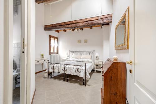 Romantica Residenza - Borgo Castello di Serravalle gîte à louer Vignola