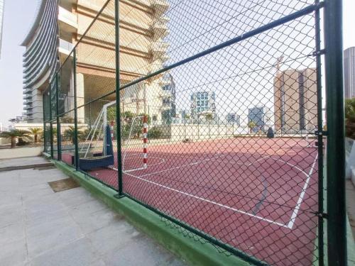 Chic and Serene Downtown One Bedroom Apartment with Study Close to GITEX, Dubaj (zdjęcie 8)