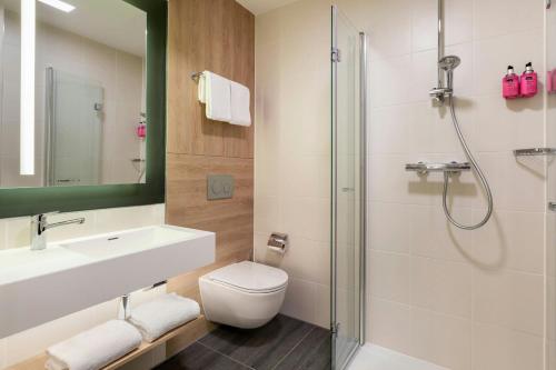 Moxy Berlin Ostbahnhof - image 8