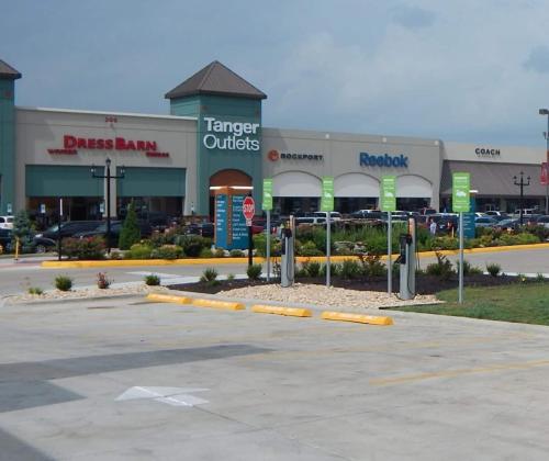 Spring Break Special! No Stairs, Lake View, SDC, 8-4