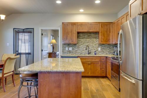 Canyon Lake Home with Grill about 1 Mi to Boat Ramp in Canyon Lake, USA