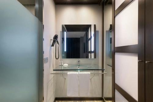 AC Hotel Madrid Feria - image 2