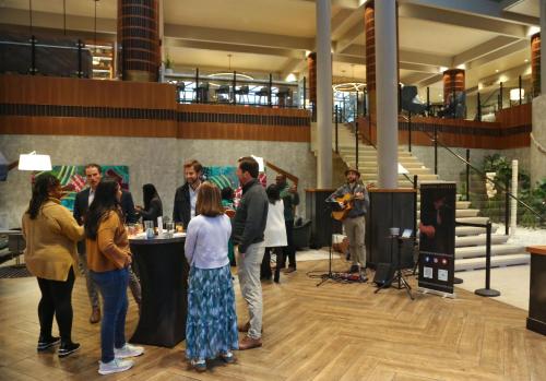 661509760 Crowne Plaza Atlanta Perimeter at Ravinia by IHG