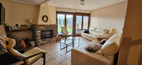 Chalet 4d en Panticosa en urbanización con piscina y padel gîte à louer Aragon