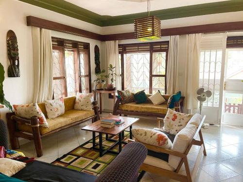Guest room 2 - A home away from home, Kampala (photo 8)