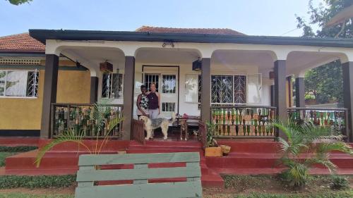 Guest room 2 - A home away from home, Kampala (photo 10)