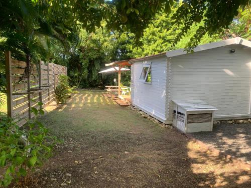 Ti Bungalow de charme in Le Moule