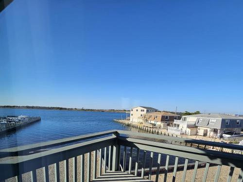 Exterior view, Bay Front, Brant Beach, Beach Badges, Wifi, in Beach Haven (NJ)