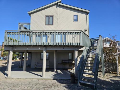 Exterior view, Bay Front, Brant Beach, Beach Badges, Wifi, in Beach Haven (NJ)