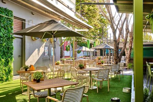 Beer Deluxe Albury near Albury Airport