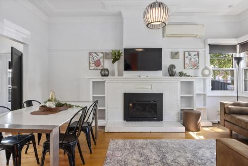 Bendigo Signature Accommodation on Hargreaves - Moama