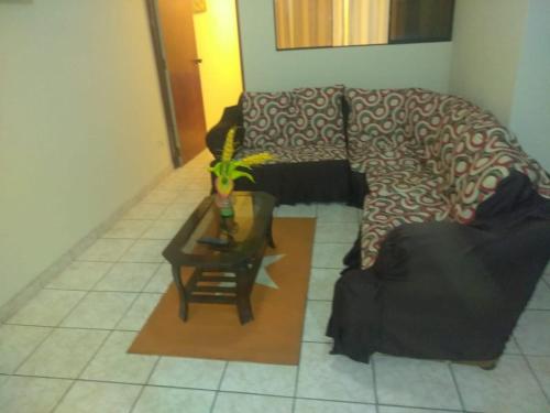 Angelica's House 2BR Apt Near Airport Lima WiFi
