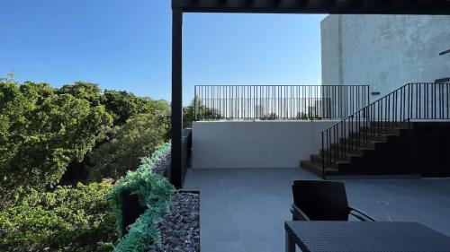 Departamento con Alberca a solo 5 minutos del Malecón - A1