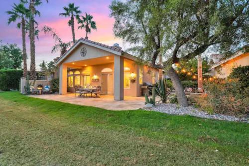 Scenic Getaway Spacious 3BR 3BA w Pool and Tennis Access Scenic Getaway Spacious 3BR 3BA w Pool and Tennis Access