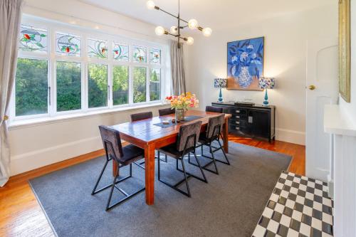 Létesítmények, Grand 5-Bedroom Villa in Fendalton in Fendalton