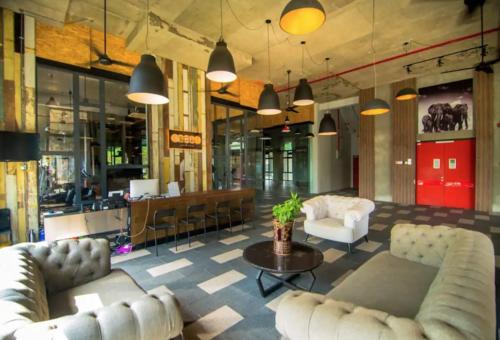 Cube 8 Teens at Taman Mount Austin By UHA Cube 8 Teens at Taman Mount Austin By UHA