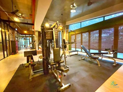 Cube 8 Teens at Taman Mount Austin By UHA Cube 8 Teens at Taman Mount Austin By UHA