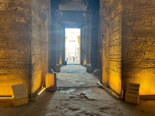 Magic pyramids Eden Magic pyramids Eden