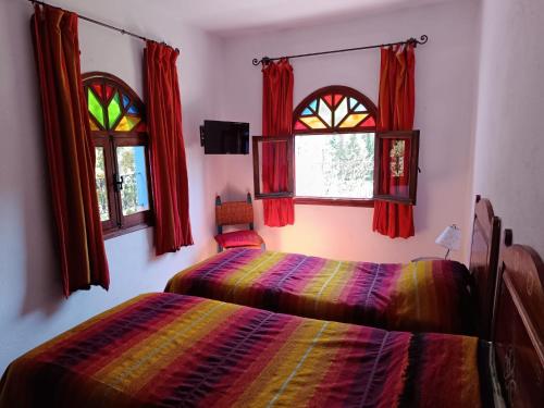 2 twin beds