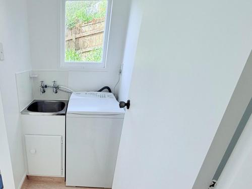 Comfy 2 bedroom flat, close to city in ไอส์แลนด์เบย์