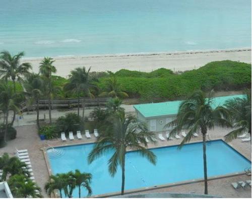 Beach, MiamiBeachFront with Pool WIFI & Cheap parking in Miami Beach (FL)