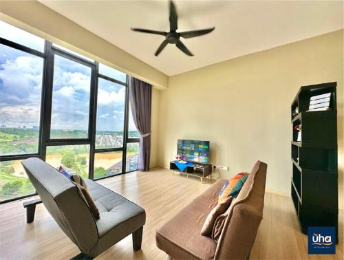 Cube 8 Teens at Taman Mount Austin By UHA Cube 8 Teens at Taman Mount Austin By UHA