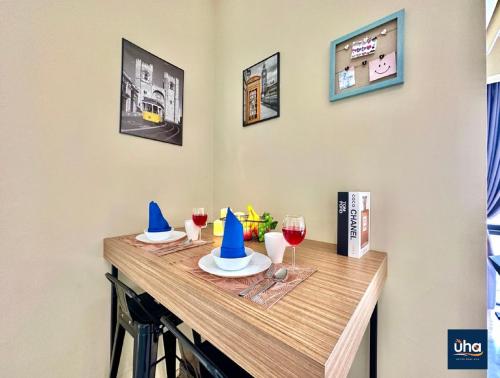 Cube 8 Teens at Taman Mount Austin By UHA Cube 8 Teens at Taman Mount Austin By UHA