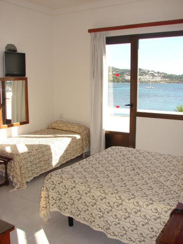 Hostal Talamanca - image 8