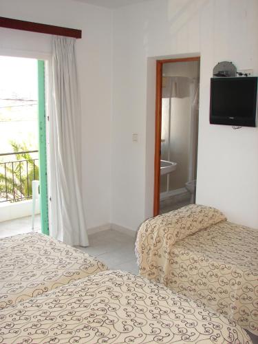 Hostal Talamanca - image 6