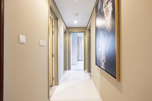 Sky Palace with Burj Views & Downtown's Top Rooftop Pool, 3Br Apartment in Paramount Hotel Midtown, Dubái (foto 6)